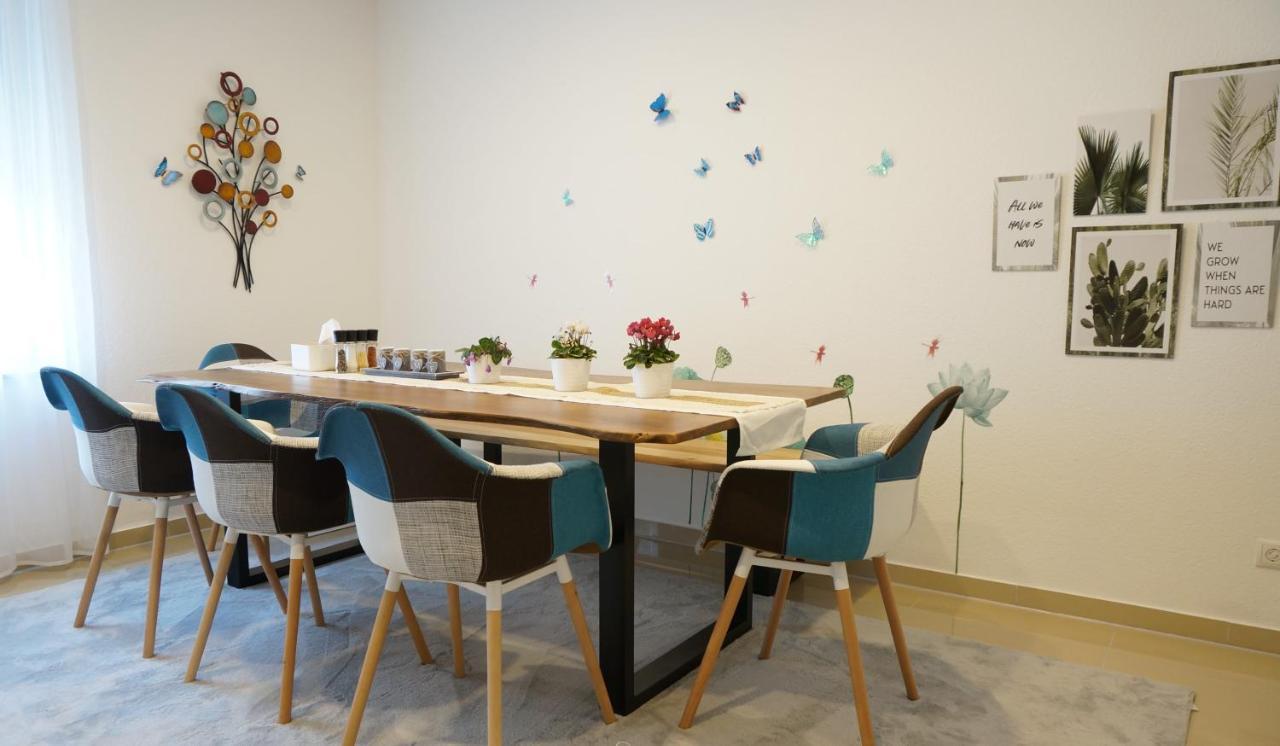 Mein Apartment Flowers Mit Kamin, Bis 10 Personen Frankenthal  Esterno foto