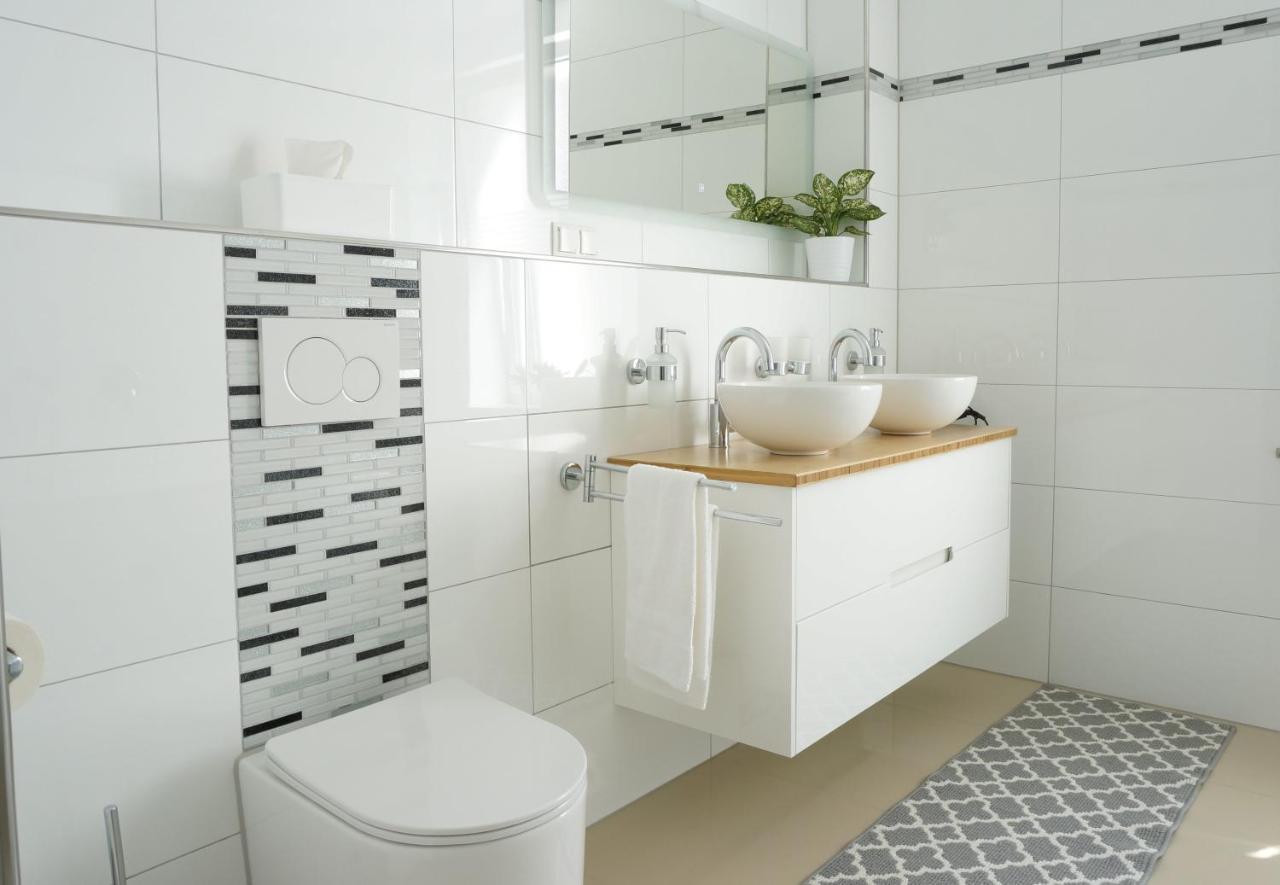 Mein Apartment Flowers Mit Kamin, Bis 10 Personen Frankenthal  Esterno foto