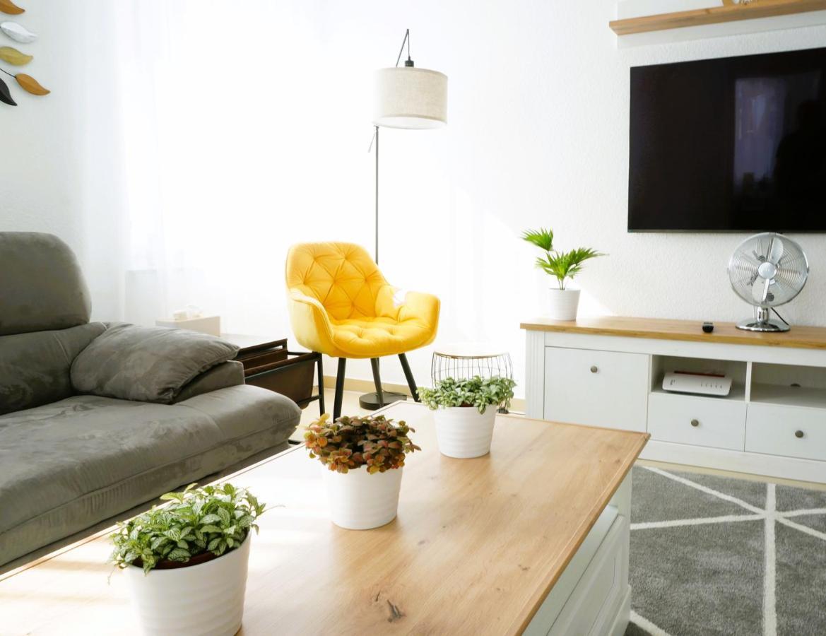 Mein Apartment Flowers Mit Kamin, Bis 10 Personen Frankenthal  Esterno foto