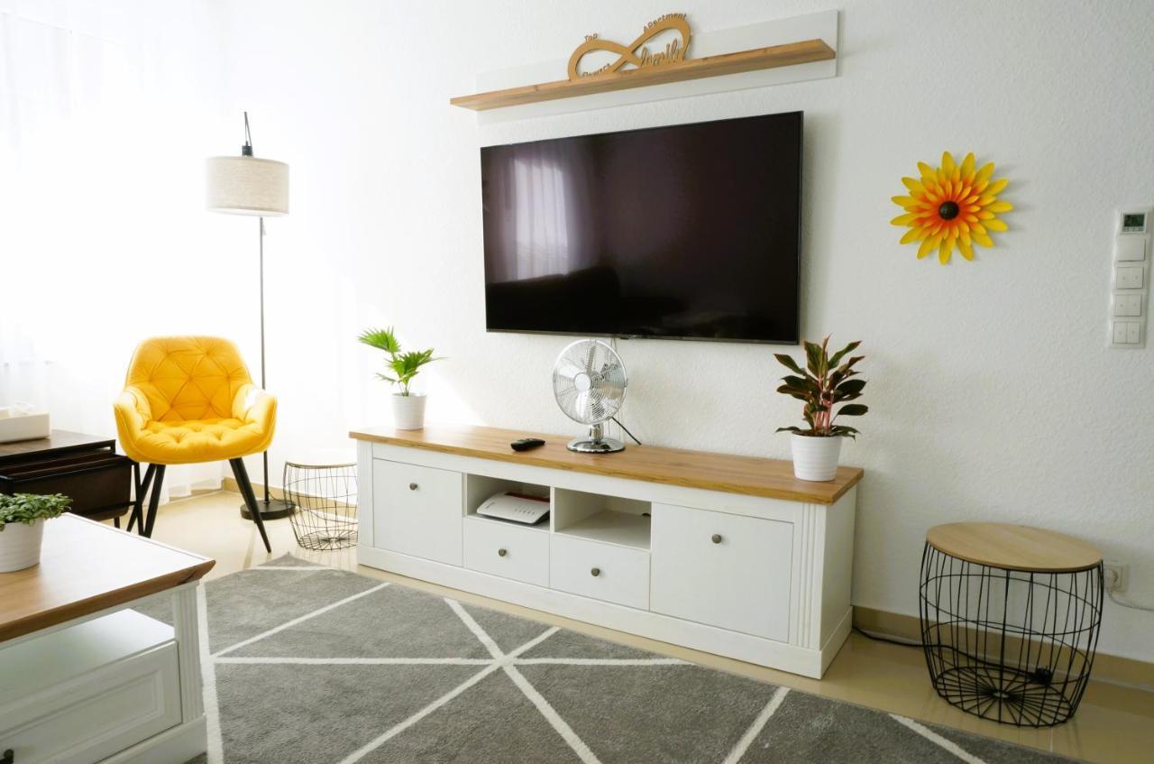 Mein Apartment Flowers Mit Kamin, Bis 10 Personen Frankenthal  Esterno foto